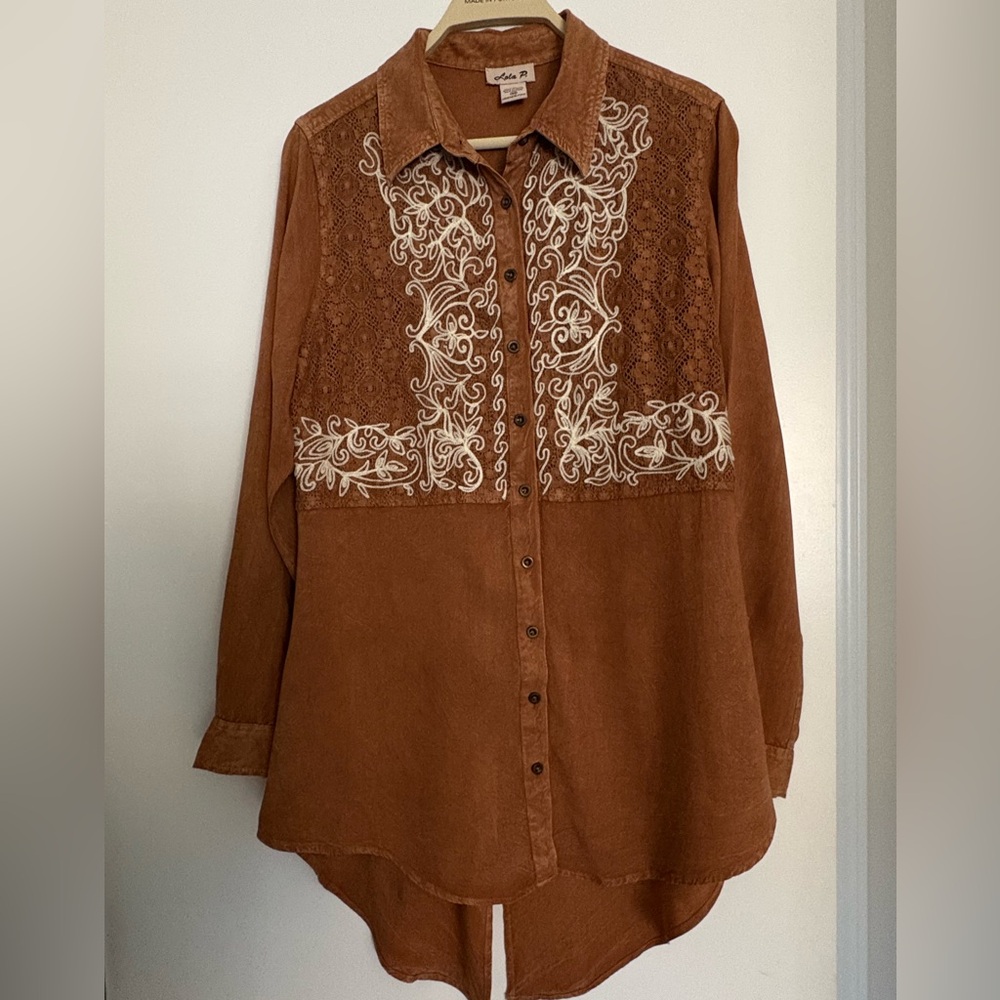 lola P Women’s Rust Brown Rayon Button-Up Shirt